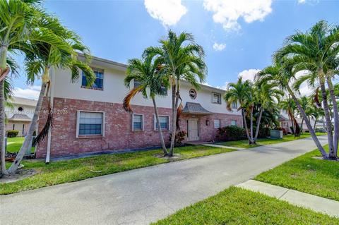 2033 S Seacrest Blvd #D, Boynton Beach, FL 33435