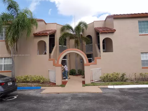 433 SW 86th Ave #204, Pembroke Pines, FL 33025