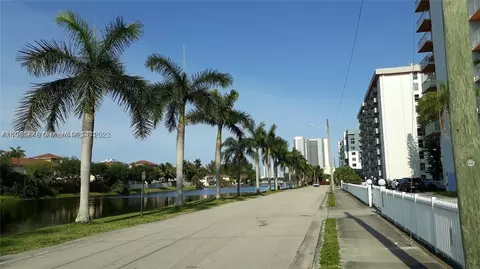 2025 NE 164th St #519, North Miami Beach, FL 33162