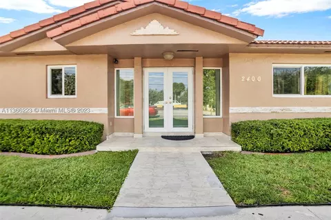 2400 W 70th Pl, Hialeah, FL 33016 photo 1