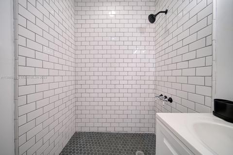 980 E 45th St, Hialeah, FL 33013 photo 10