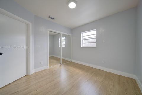 980 E 45th St, Hialeah, FL 33013 photo 14