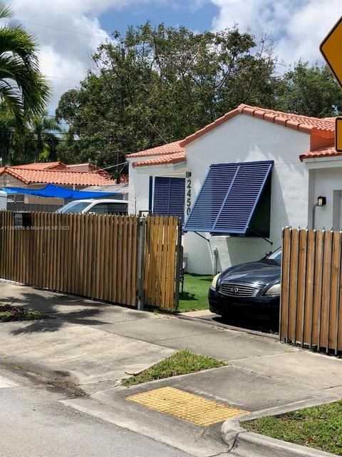 2450 SW 25th Ave, Miami, FL 33145