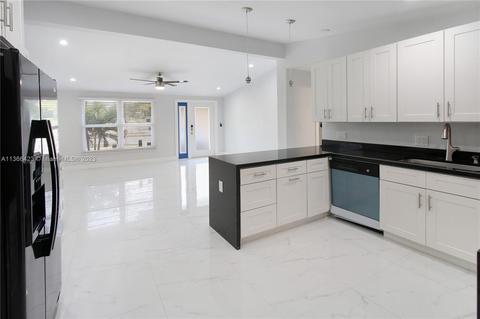 238 SW 2nd Ave, Delray Beach, FL 33444