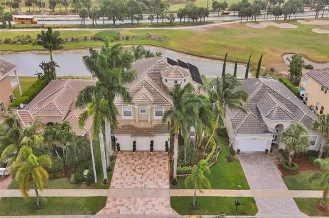 2301 Ridgewood Cir, Royal Palm Beach, FL 33411