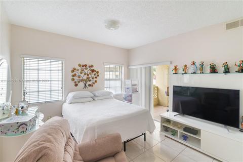 18348 NW 68th Ave #I, Hialeah, FL 33015 photo 14
