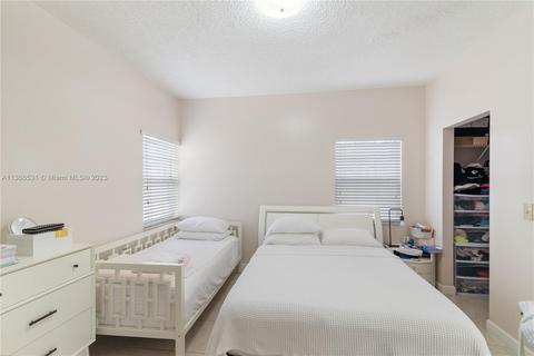 18348 NW 68th Ave #I, Hialeah, FL 33015 photo 12