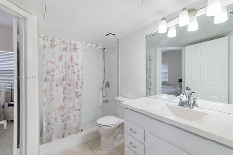 18348 NW 68th Ave #I, Hialeah, FL 33015 photo 8