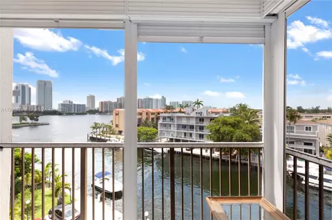 3948 NE 169th St #504, North Miami Beach, FL 33160