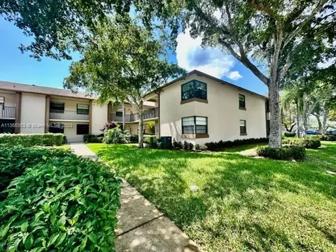 9746 W Mcnab Rd #212, Tamarac, FL 33321