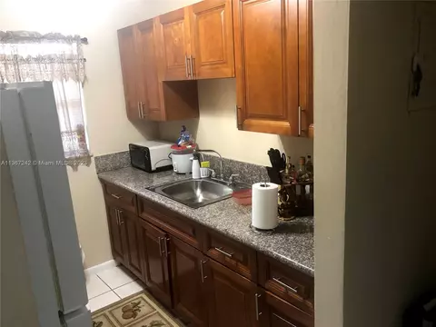 3265 Griffin Rd #204, Fort Lauderdale, FL 33312