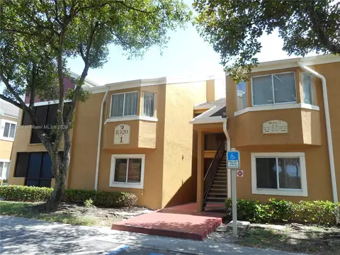 8320 SW 1st St #203, Pembroke Pines, FL 33025