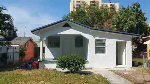2263 NW 51st Ter, Miami, FL 33142