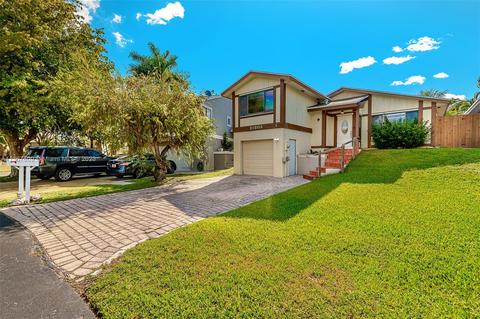 21803 SW 99th Ave, Cutler Bay, FL 33190