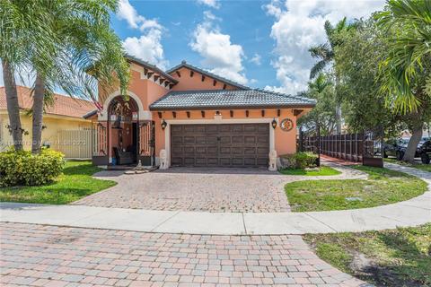 8840 NW 142nd St, Miami Lakes, FL 33018