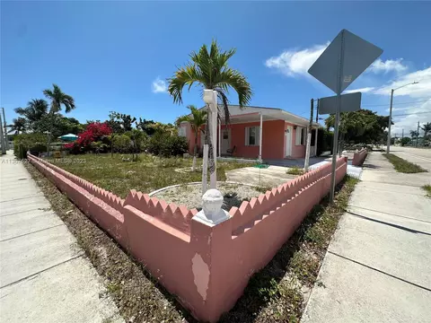 4300 Lake Ave, West Palm Beach, FL 33405