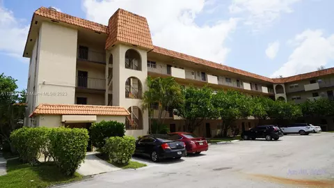 5961 N Falls Cir Dr #213, Lauderhill, FL 33319