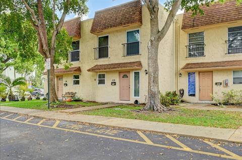569 N Pine Island Rd #36, Plantation, FL 33324