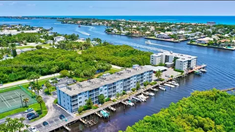 689 NE 6th Ct #2050, Boynton Beach, FL 33435