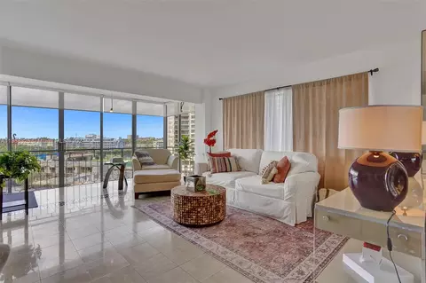11111 Biscayne Blvd #700, Miami, FL 33181