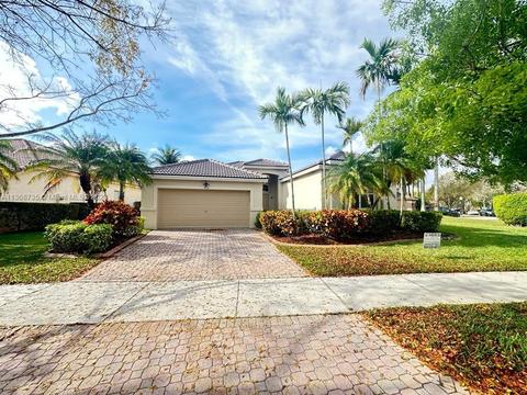 995 Sunflower Cir, Weston, FL 33327