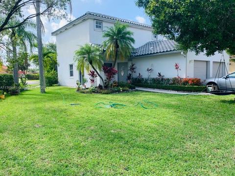 1861 NW 185th Ave, Pembroke Pines, FL 33029