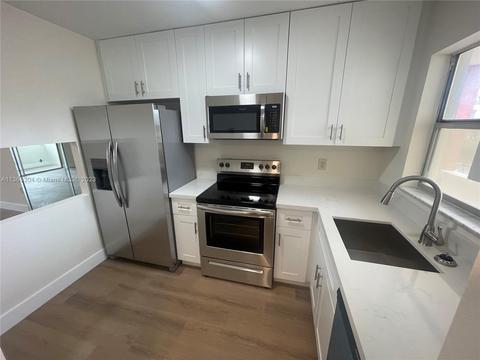 3051 E Sunrise Lakes Dr #301, Sunrise, FL 33322