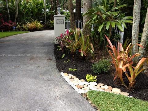 5900 SW 96th St, Pinecrest, FL 33156