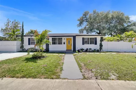 1298 NE 199th St, Miami, FL 33179
