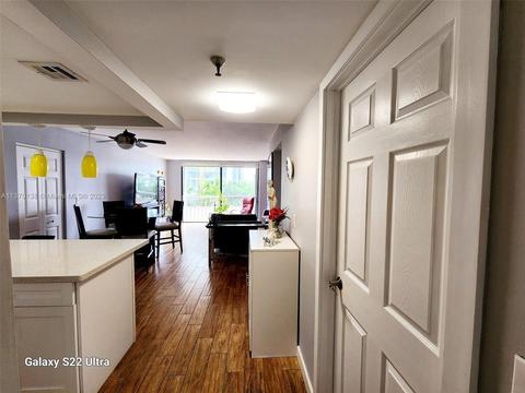 6820 Indian Creek Dr #1D, Miami Beach, FL 33141