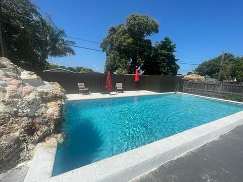 371 E 53rd St, Hialeah, FL 33013 photo 27