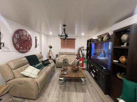 371 E 53rd St, Hialeah, FL 33013 photo 39