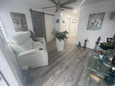 371 E 53rd St, Hialeah, FL 33013 photo 4