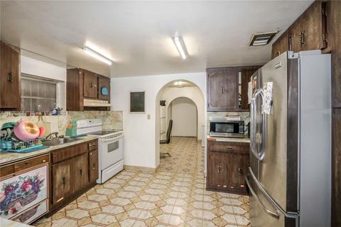 690 E 24th St, Hialeah, FL 33013 photo 10