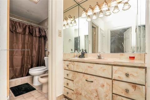 690 E 24th St, Hialeah, FL 33013 photo 14