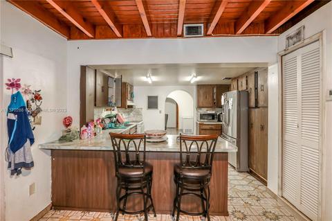 690 E 24th St, Hialeah, FL 33013 photo 11