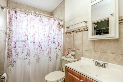 690 E 24th St, Hialeah, FL 33013 photo 13