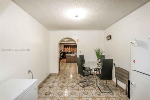 690 E 24th St, Hialeah, FL 33013 photo 15