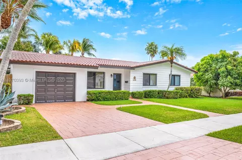 17901 SW 92nd Ct, Palmetto Bay, FL 33157