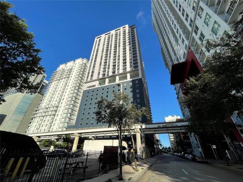 227 NE 2nd St #2905, Miami, FL 33132