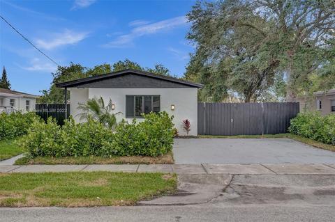 4611 SW 19th St, West Park, FL 33023
