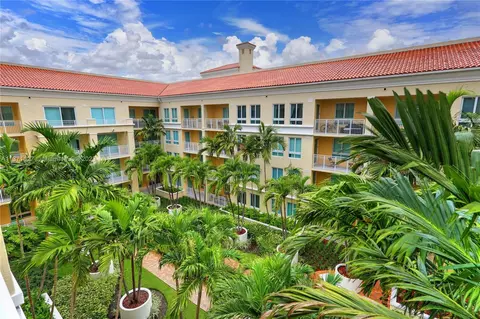 7355 SW 89th St #703N, Miami, FL 33156
