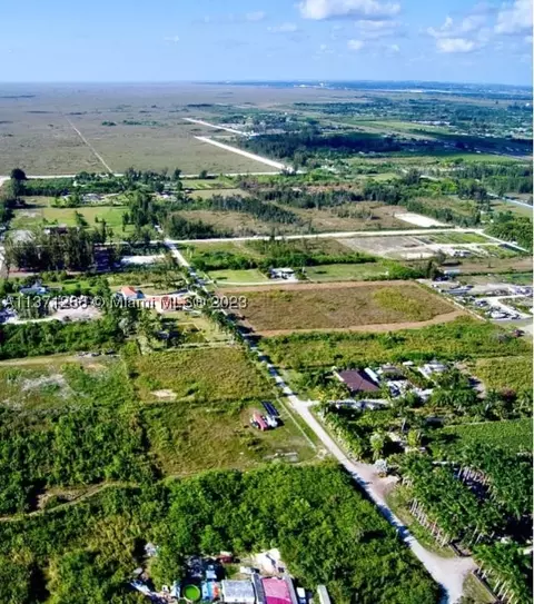 1579 6, Miami, FL 33187