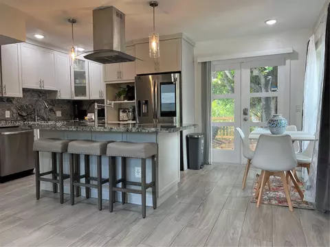 5700 NW 10th Ave, Miami, FL 33127
