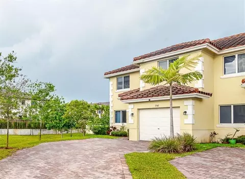 1341 SW 55th Ave, North Lauderdale, FL 33068