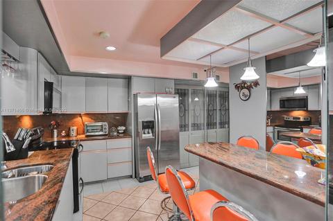 1720 W 79th St, Hialeah, FL 33014 photo 14