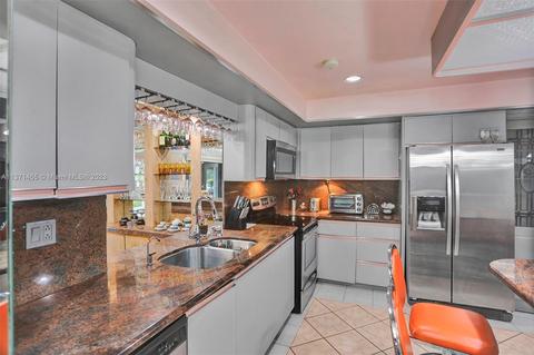1720 W 79th St, Hialeah, FL 33014 photo 15