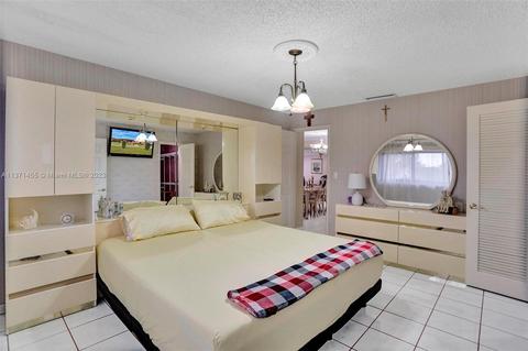 1720 W 79th St, Hialeah, FL 33014 photo 20