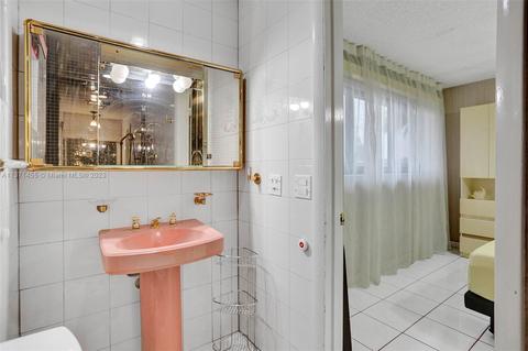 1720 W 79th St, Hialeah, FL 33014 photo 24