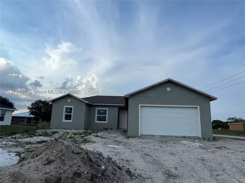 1207 Venus Loop, Labelle, FL 33935 photo 1